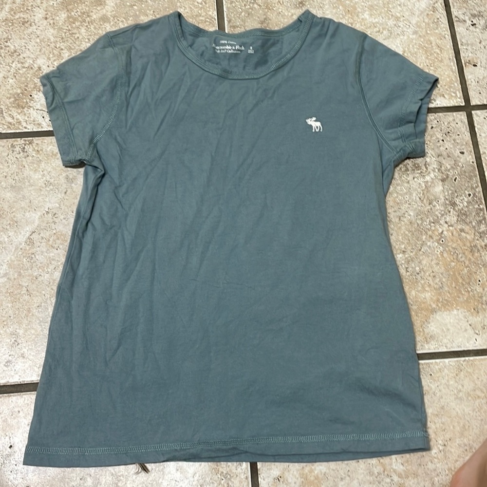 Abercrombie tee shirt